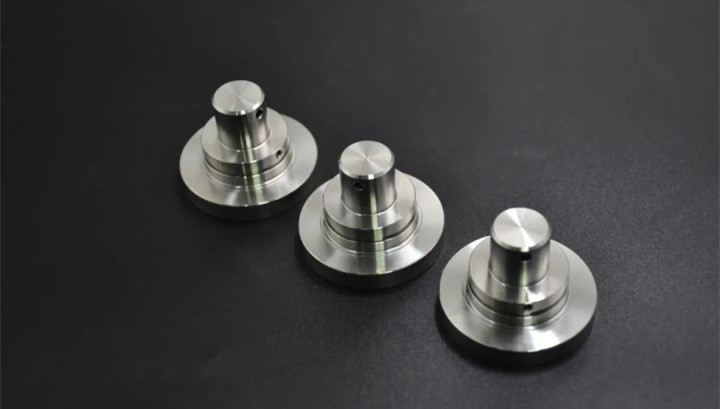 Përpunimi me CNC Çelik inox 304